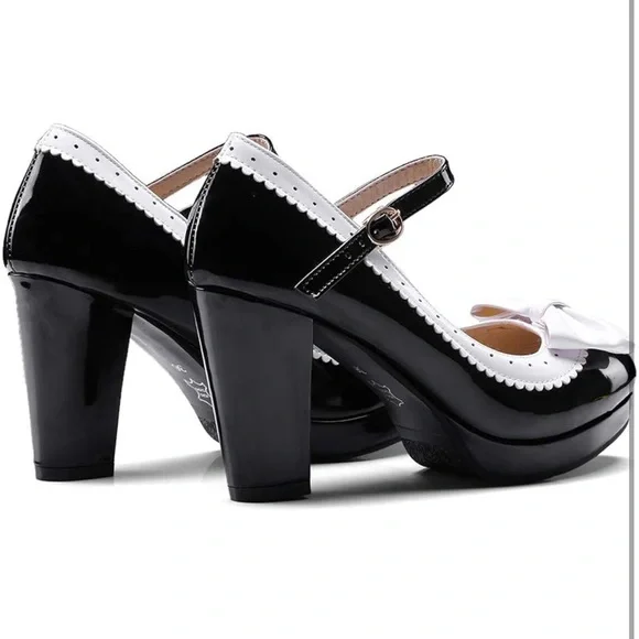 Black and White Mary Jane Heels - Picture 4 of 7